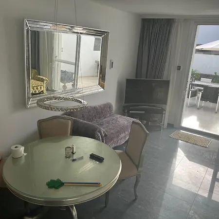 Luxury 4 Bedroom With Jacuzzi & Large Garden Βίλα Πλάγια ντε λας Αμέρικας