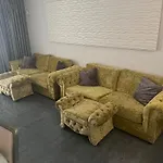 Luxury 4 Bedroom With Jacuzzi & Large Garden فيلة