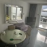 Luxury 4 Bedroom With Jacuzzi & Large Garden فيلة بلايا ذي لاس أميريكاس