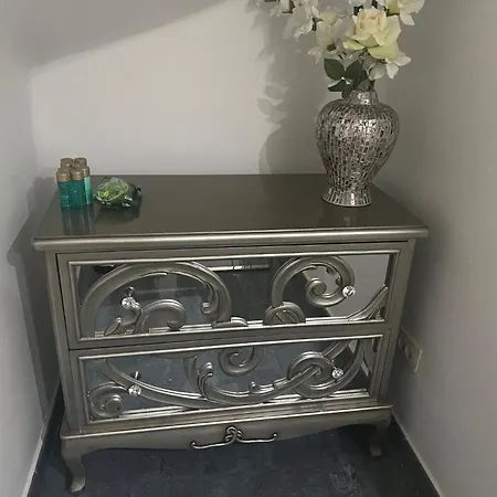 Luxury 4 Bedroom With Jacuzzi & Large Garden فيلة *