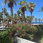 Βίλα Luxury 4 Bedroom With Jacuzzi & Large Garden *