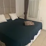 Luxury 4 Bedroom With Jacuzzi & Large Garden