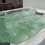 Luxury 4 Bedroom With Jacuzzi & Large Garden Βίλα Πλάγια ντε λας Αμέρικας